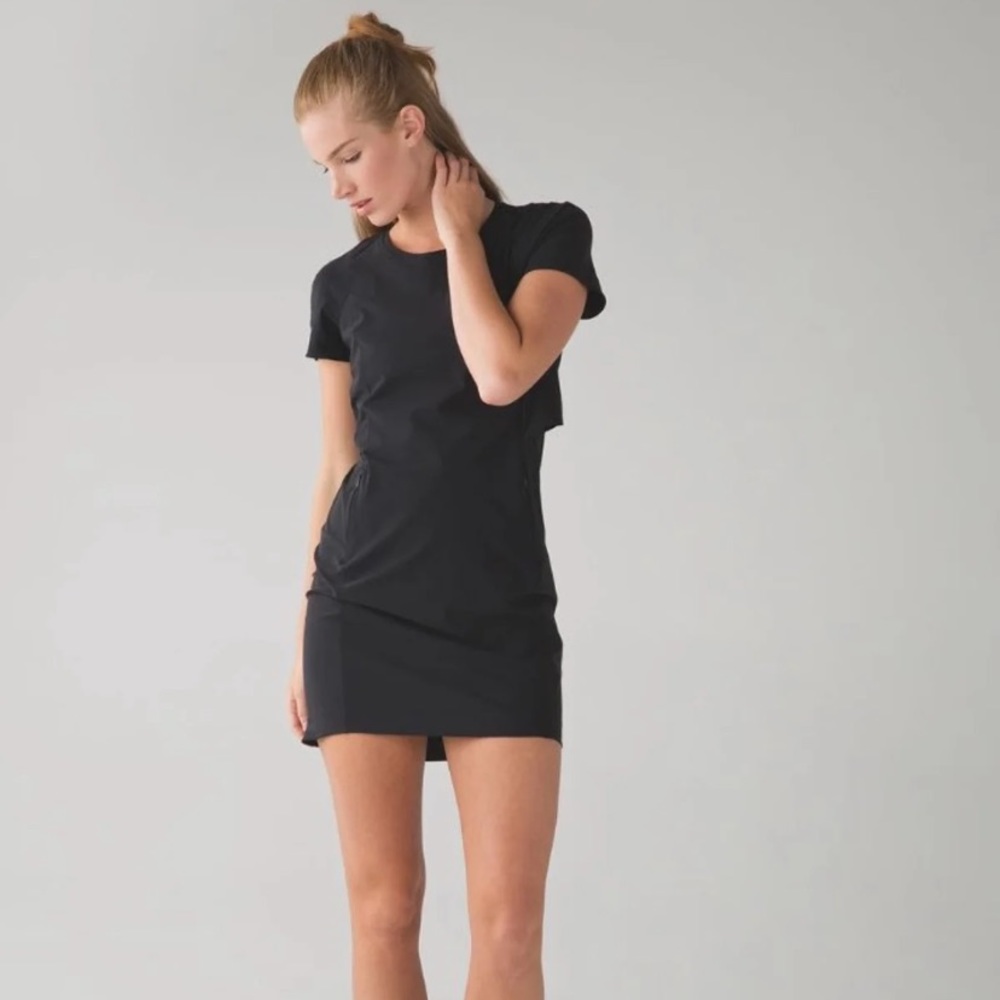 Lululemon grow and endeavor black shift dress